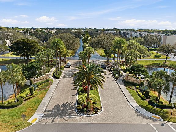 2nd image of 5701 Camino Del Sol #106