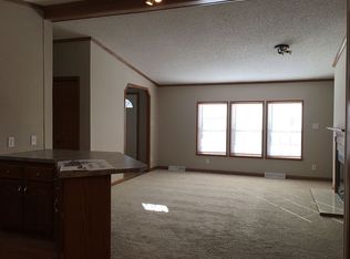 6958 Country Ln, Belleville, MI 48111