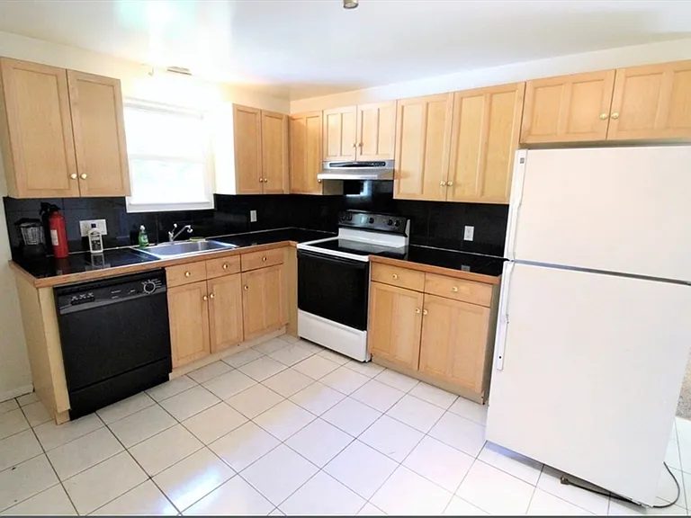 1185 Boylston St — Photo 2