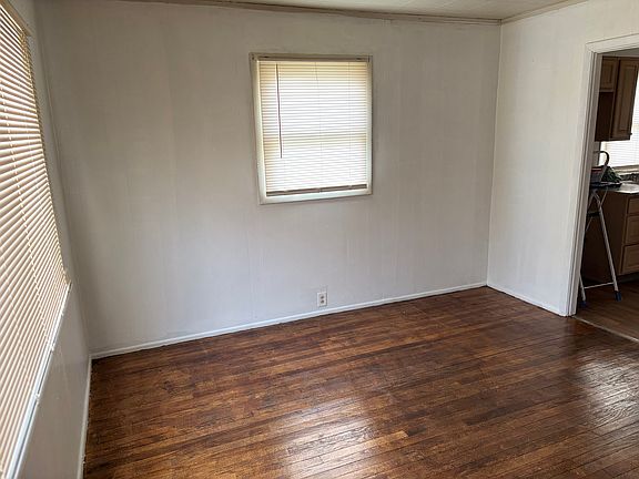 2nd image of 520 S Spencer Ave