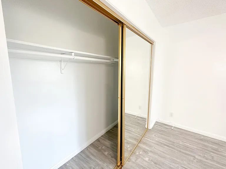 8619 Belford Ave #9B — Photo 4