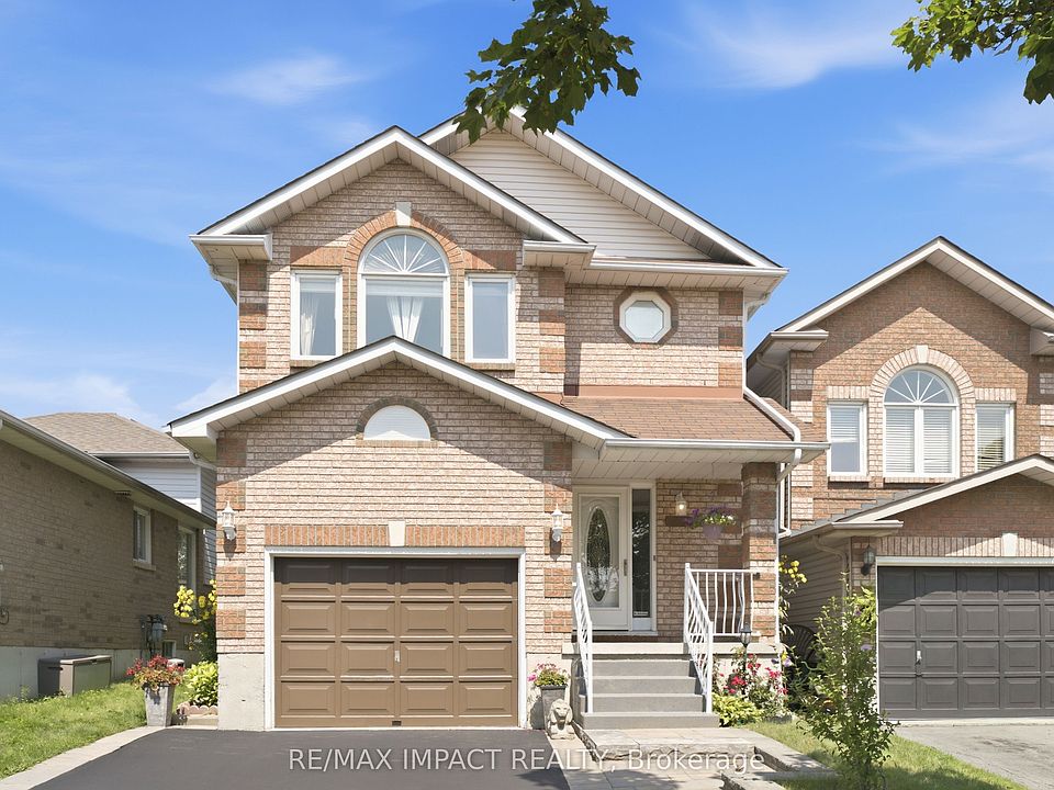 1st image of 106 McFeeters Cres