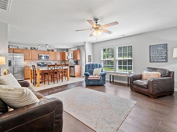 4th image of 231 Graphite Dr