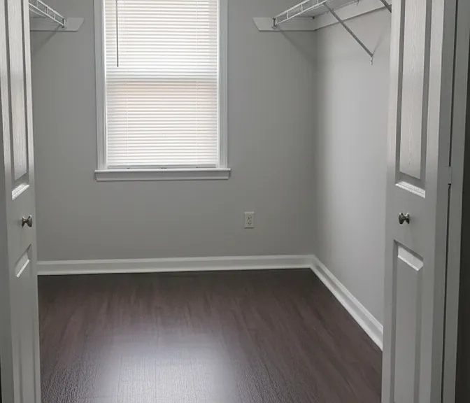 35 Claybrook — Photo 2