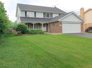 5621 Walnut Ave, Downers Grove, IL 60516