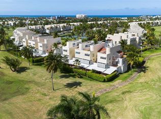 33 Villas De Golf Est, Dorado, PR 00646
