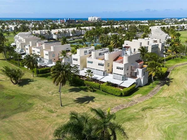 33 Villas De Golf Est, Dorado, PR 00646