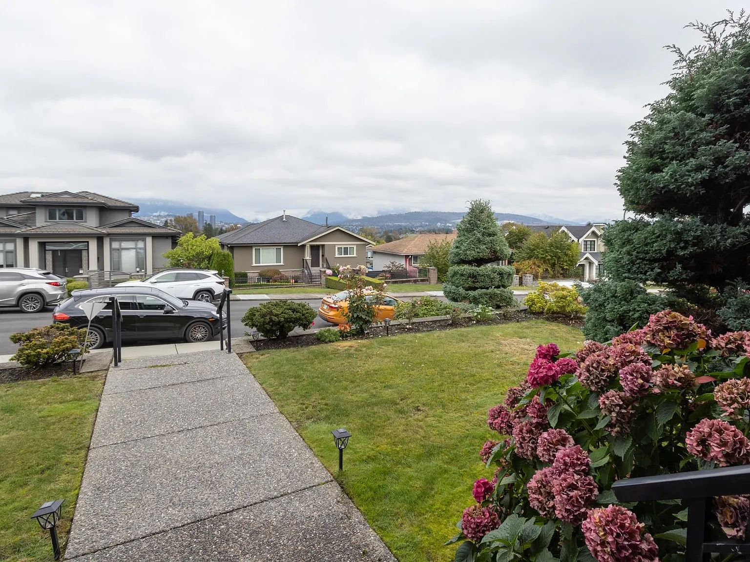 2 bed, 900 sqft, $2,480 — Photo 3