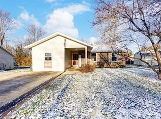 102 Lee Ann Ct, Blanchester, OH 45107