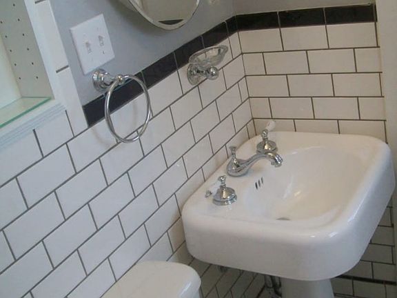 antique pedestal sink