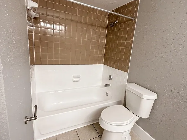 12611 Ashford Meadow Dr #D — Photo 10