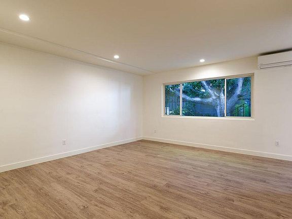 5th image of 5017 Cahuenga Blvd #5017.5