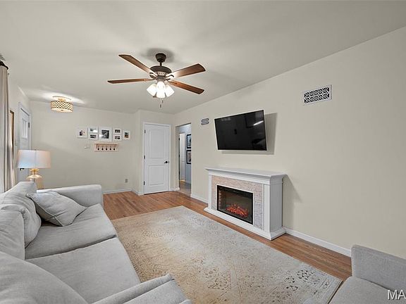 5th image of 9831 Colchis Ln