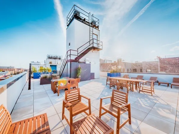 293 Hawthorne Street image 12 of 17