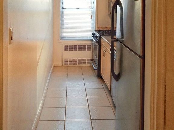 5th image of 401 W 56th St APT 1M
