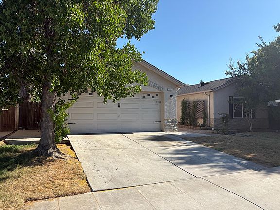 3rd image of 5583 W Floradora Ave