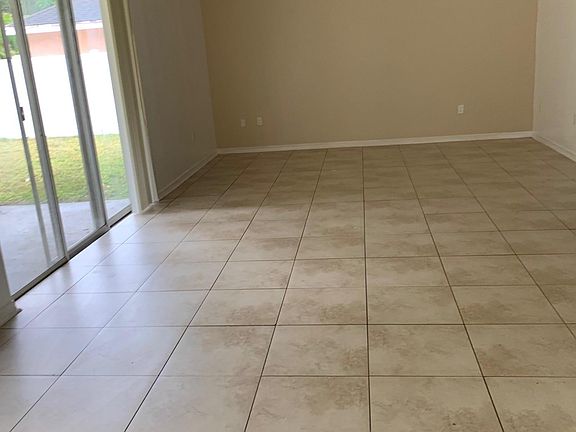 3rd image of 2809 Safe Harbor Dr