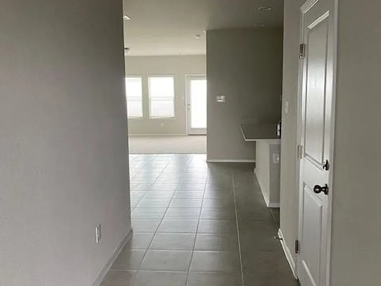 2751 Winding Creek Rd — Photo 3