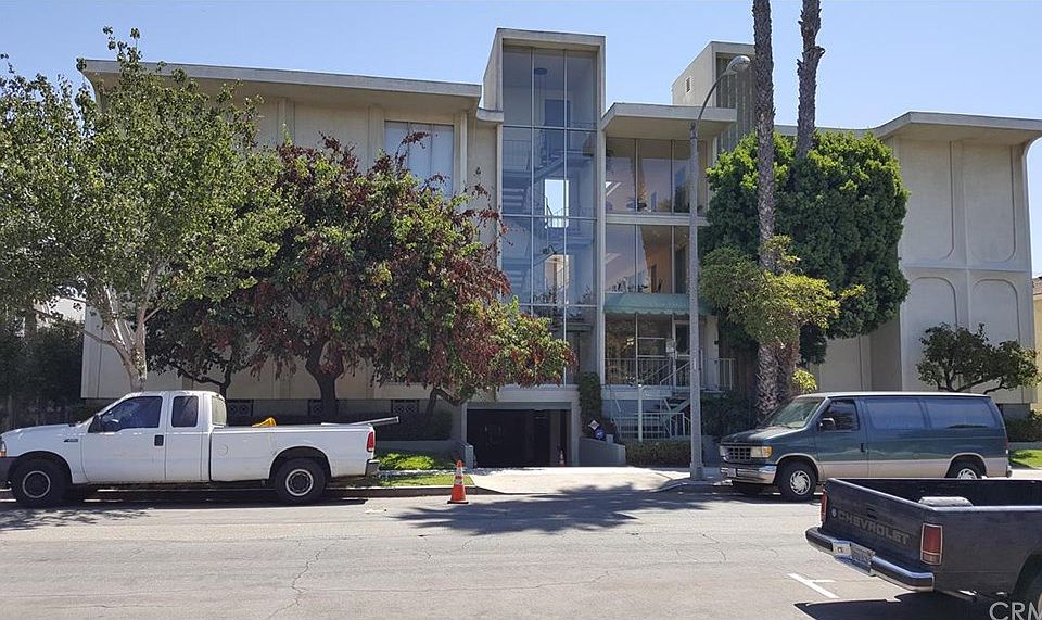 2nd image of 334 Gladys Ave APT 304