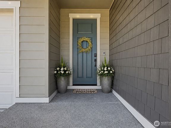 4th image of 14636 203rd Avenue E