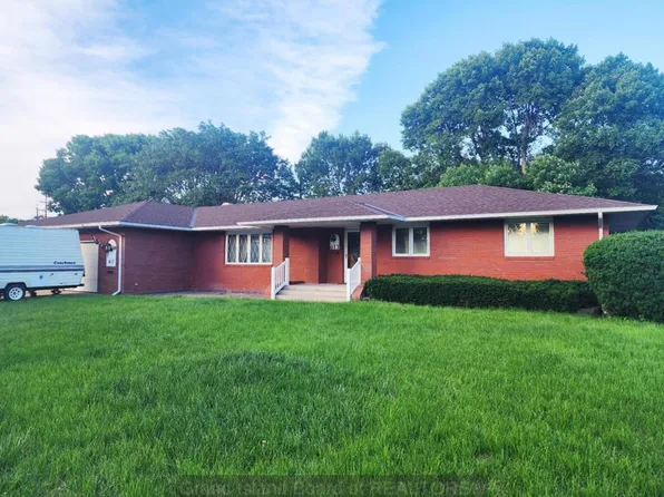 617 Plum St, Grand Island, NE 68801