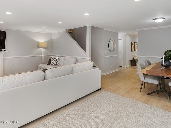 5th image of 351 Pemberwick Rd APT 505