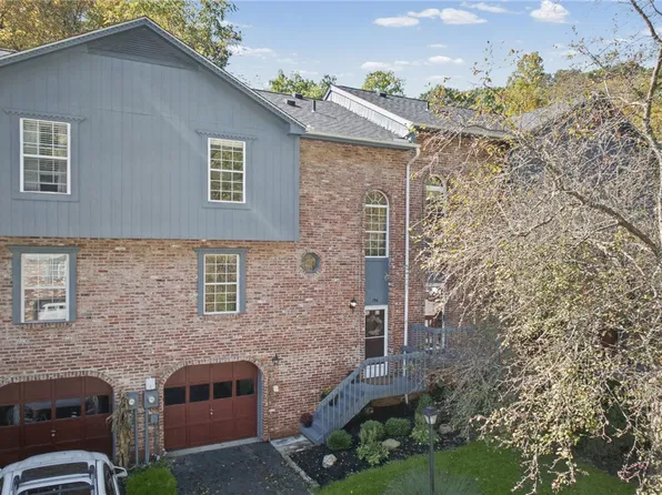 196 Old English Rd, Pittsburgh, PA 15237