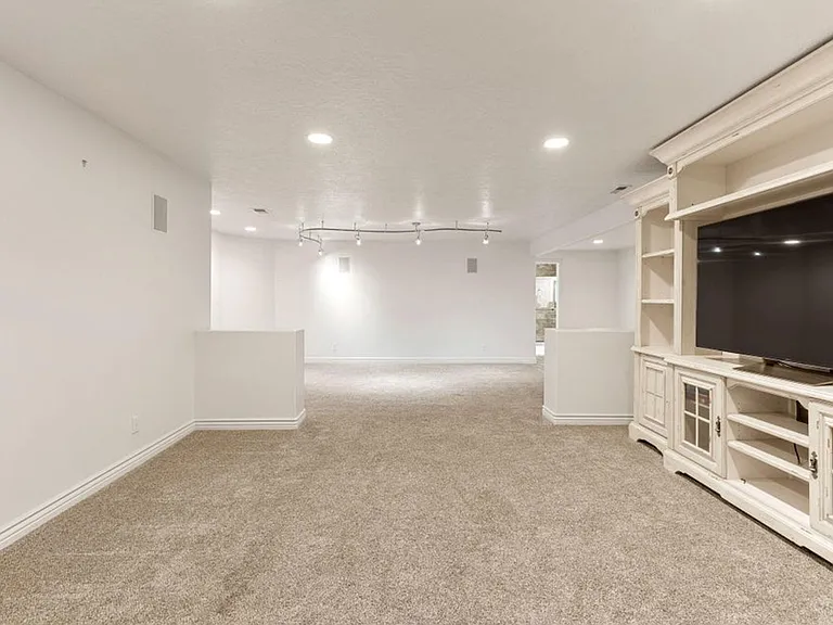 929 S Golda Ave — Photo 28
