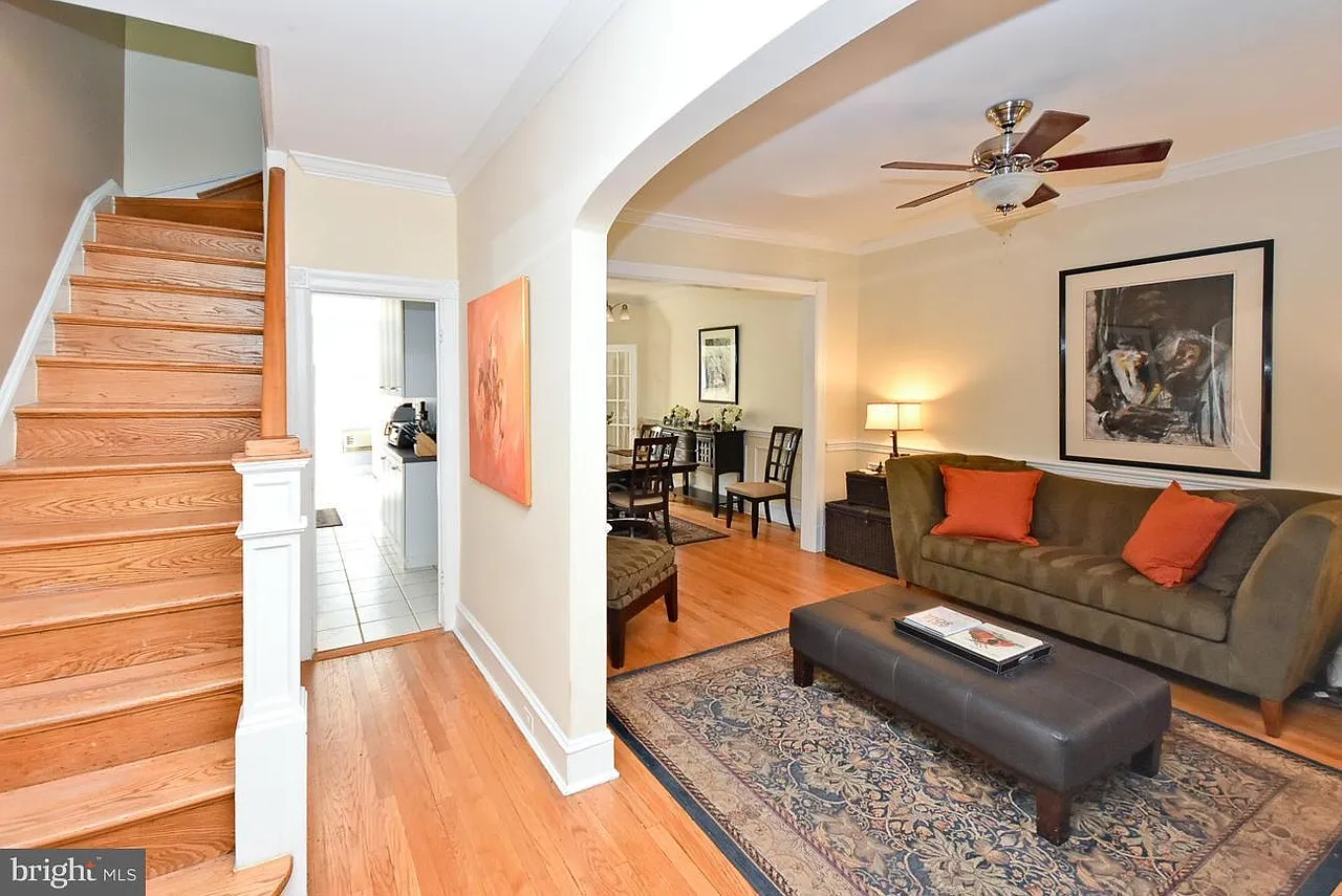 412 Buchanan St NW photo 1