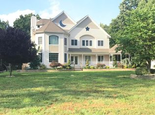 8 Applegate Rd, Millstone Township, NJ 08510