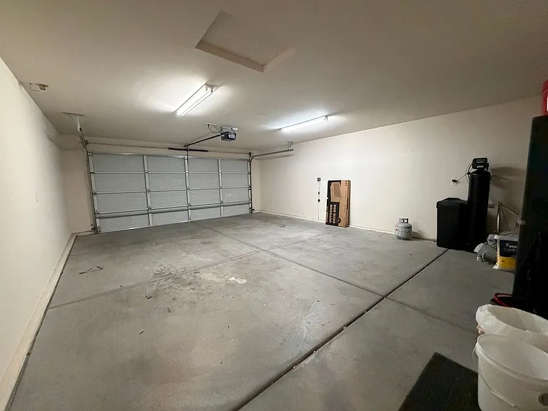 2416 N Ridge Ave — Photo 27