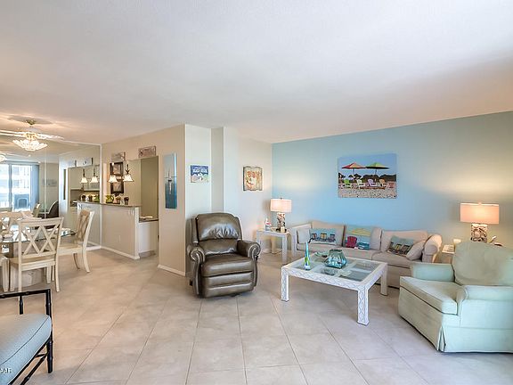 5th image of 2800 N Atlantic Ave APT 811