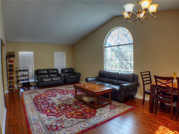 5th image of 106 Tywood Ct