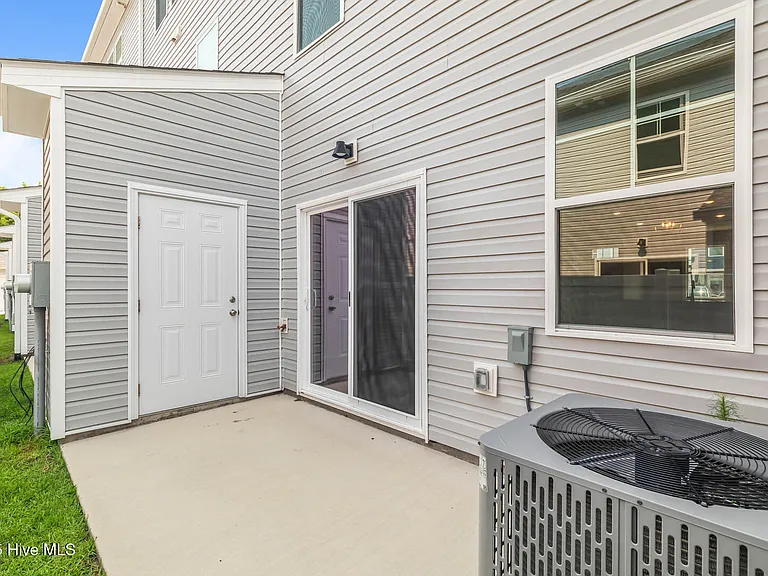 327 Starfish Ln — Photo 47
