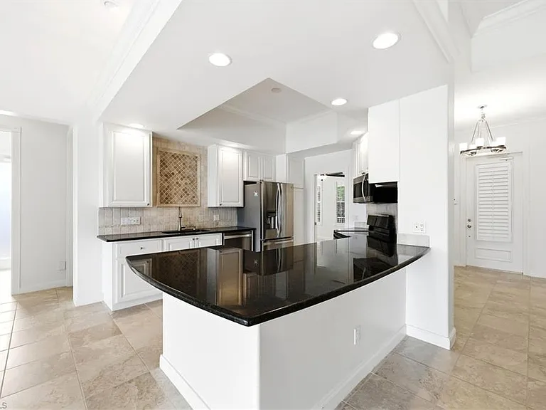 7681 Sicilia Ct — Photo 13