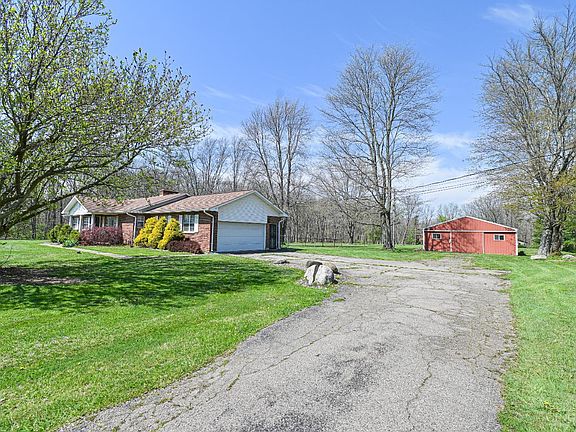 2nd image of 466 Stephens Rd