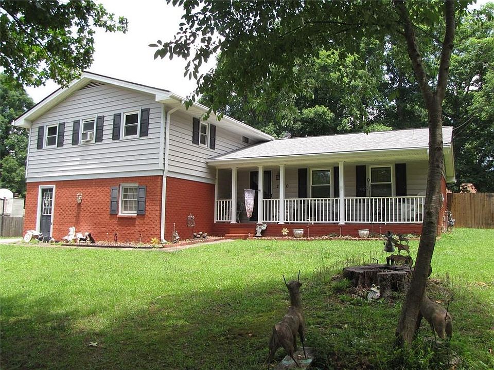 1st image of 2040 Old Concord Dr SE