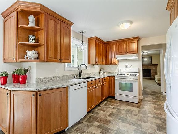 4th image of 118 Brentwood Ln