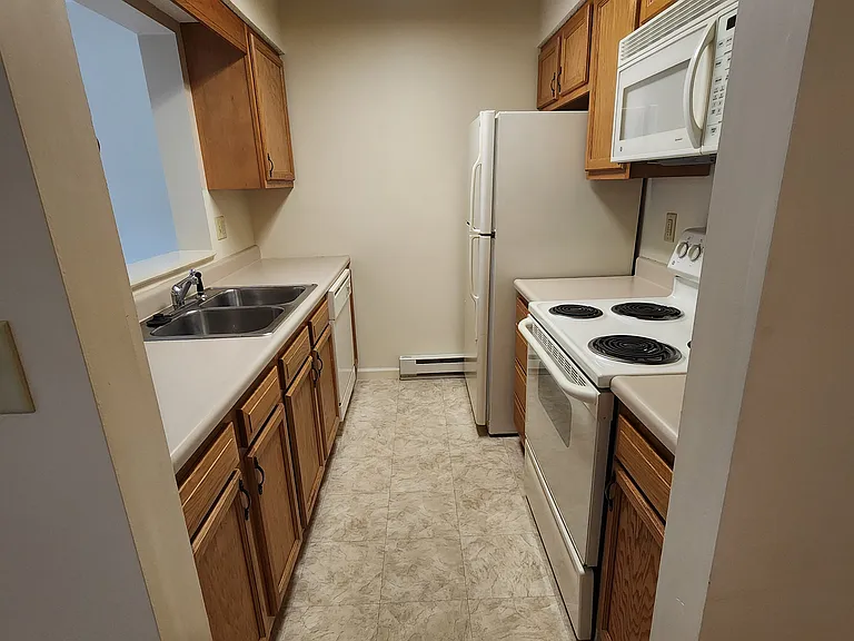905 A St #7 — Photo 3