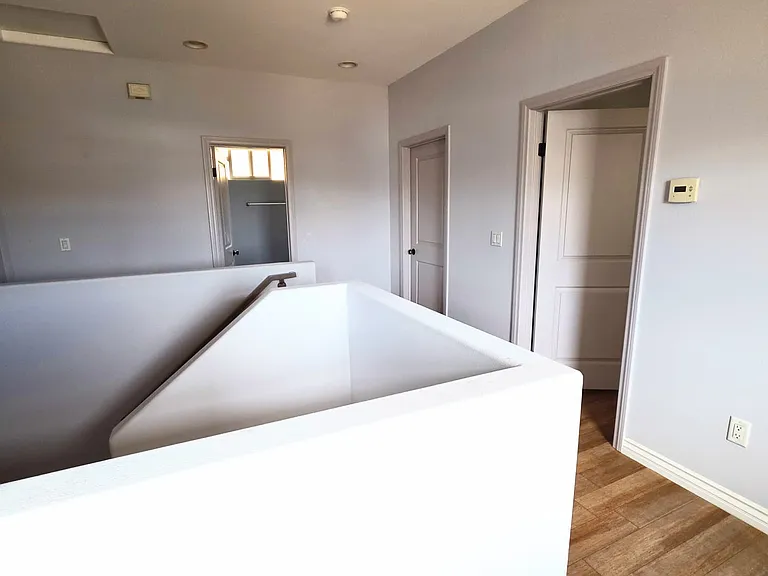 13438 Roselle Ave — Photo 31