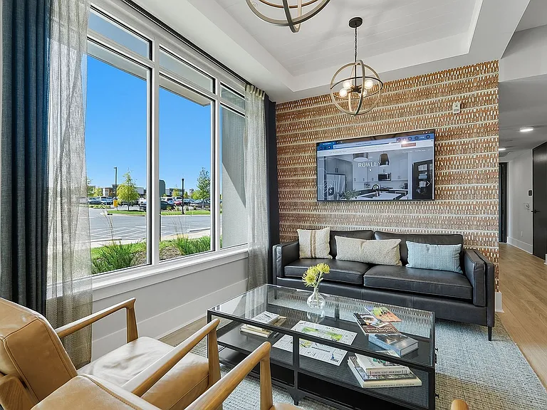 Elegant spaces to greet guests and unwind