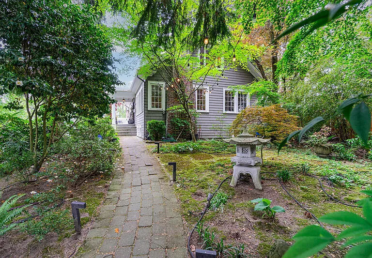 3901 S Court St — Photo 31