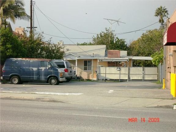 2nd image of 8875 Mission Dr