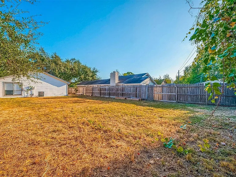 18211 Dinner Creek Dr — Photo 18