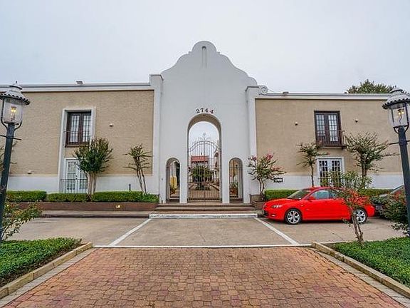 2nd image of 2744 Briarhurst Dr APT 26