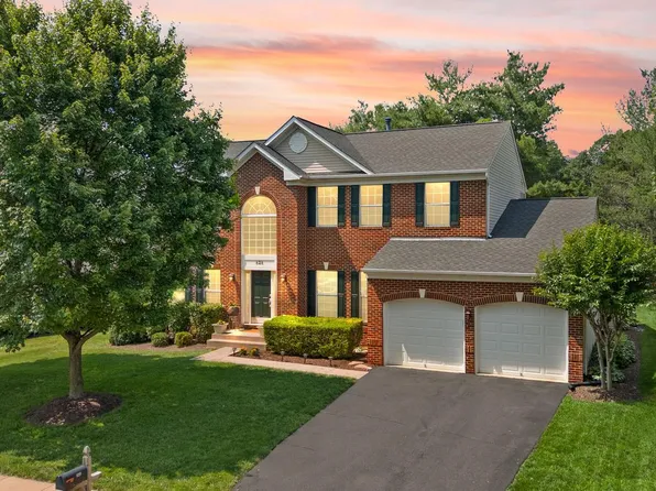 828 Anthony Ct SE, Leesburg, VA 20175