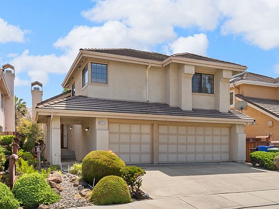 2nd image of 43924 Rosemere Dr