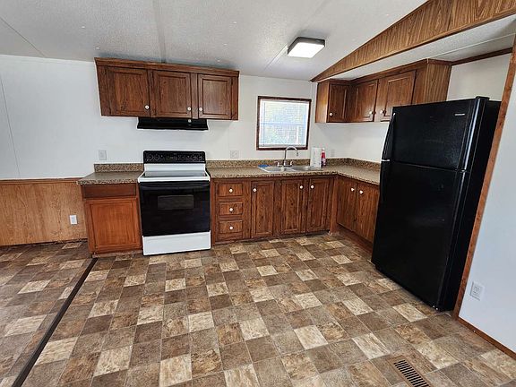 2nd image of 277 NW Melanie Way