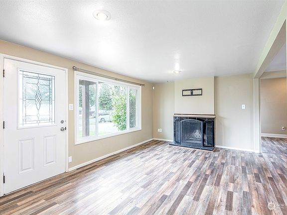 5th image of 3122 N Villard Street