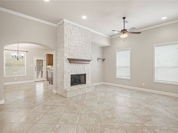 3rd image of 8209 Raintree Dr